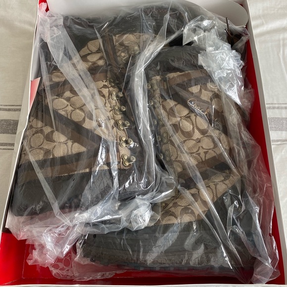 NEW Coach (Women’s) Boots - Picture 2 of 9